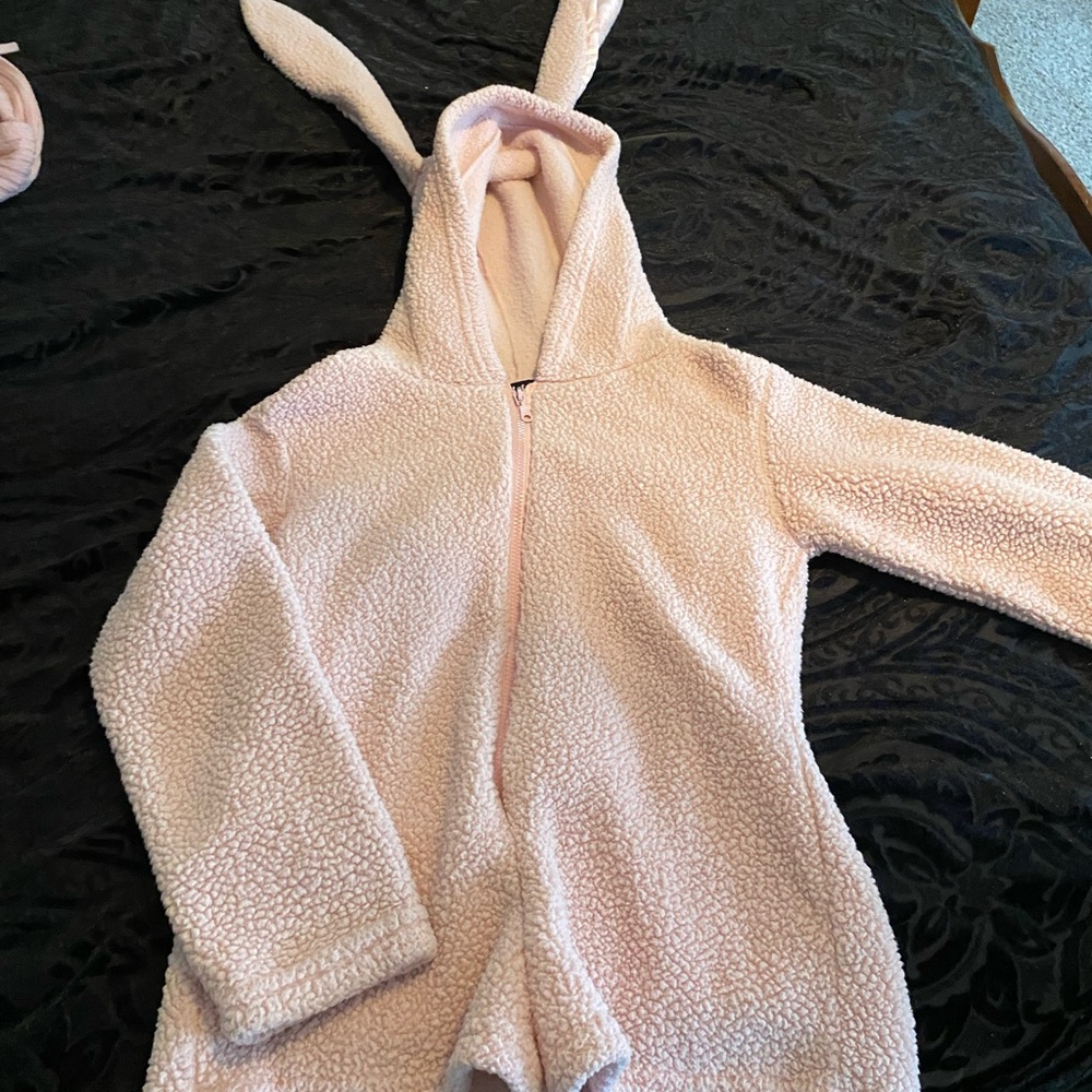 Cute bunny night wear